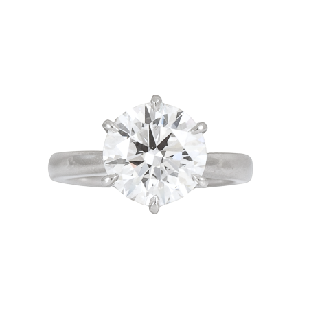 Classic solitaire diamond ring